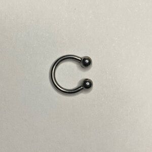 Horseshoe earring for daith piercing